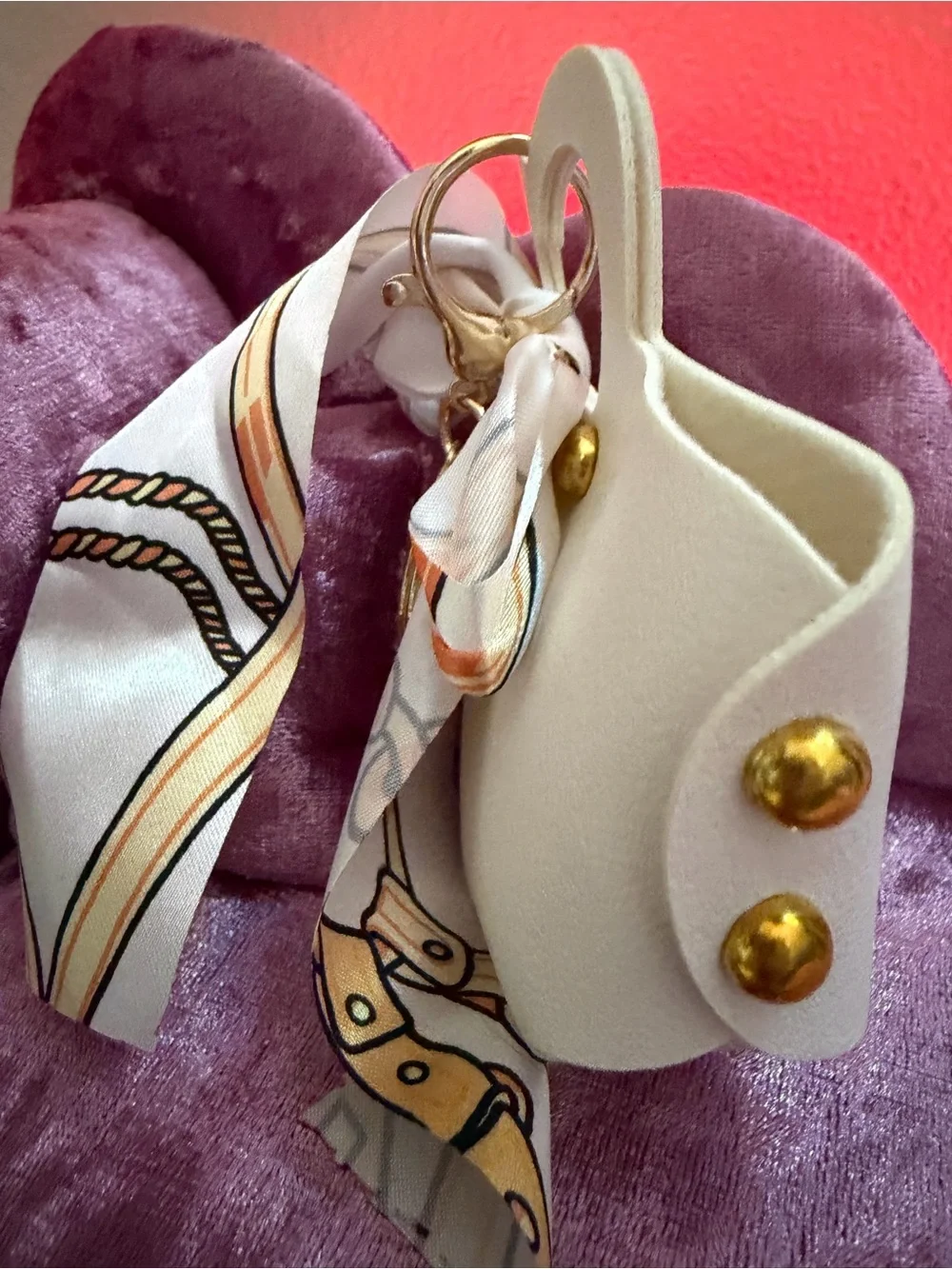 Unlisted stylish cream